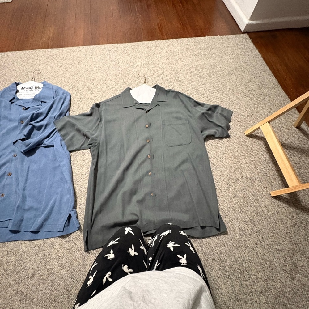 Men's Gray Short Sleeve Shirt